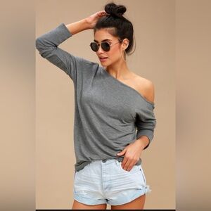 NWOT - Lulus Long Sleeve Sweater Top